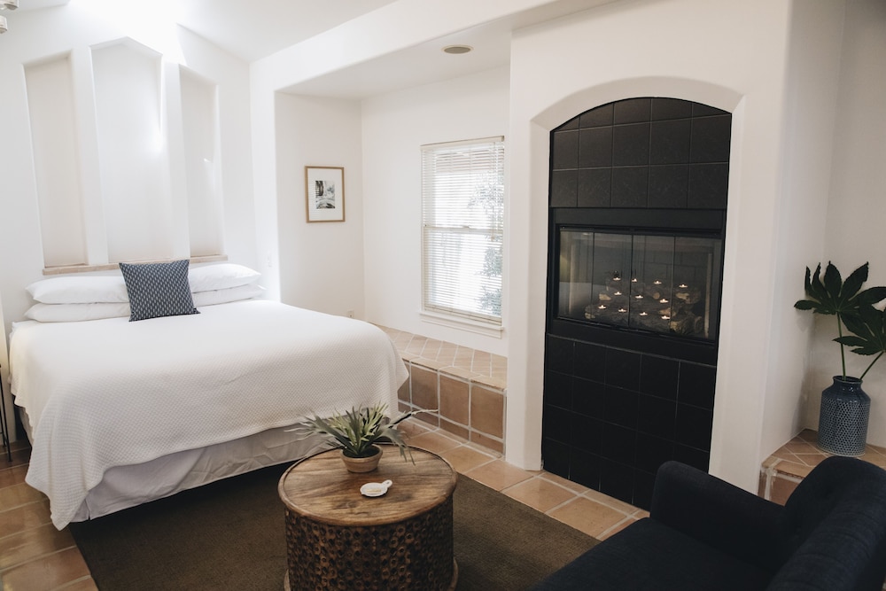 Acacia Suite photo 2