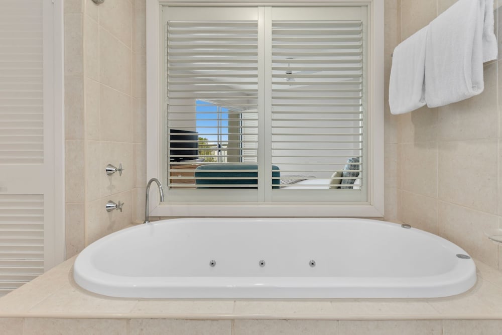 Two Bedroom Spa Suite with Ocean View