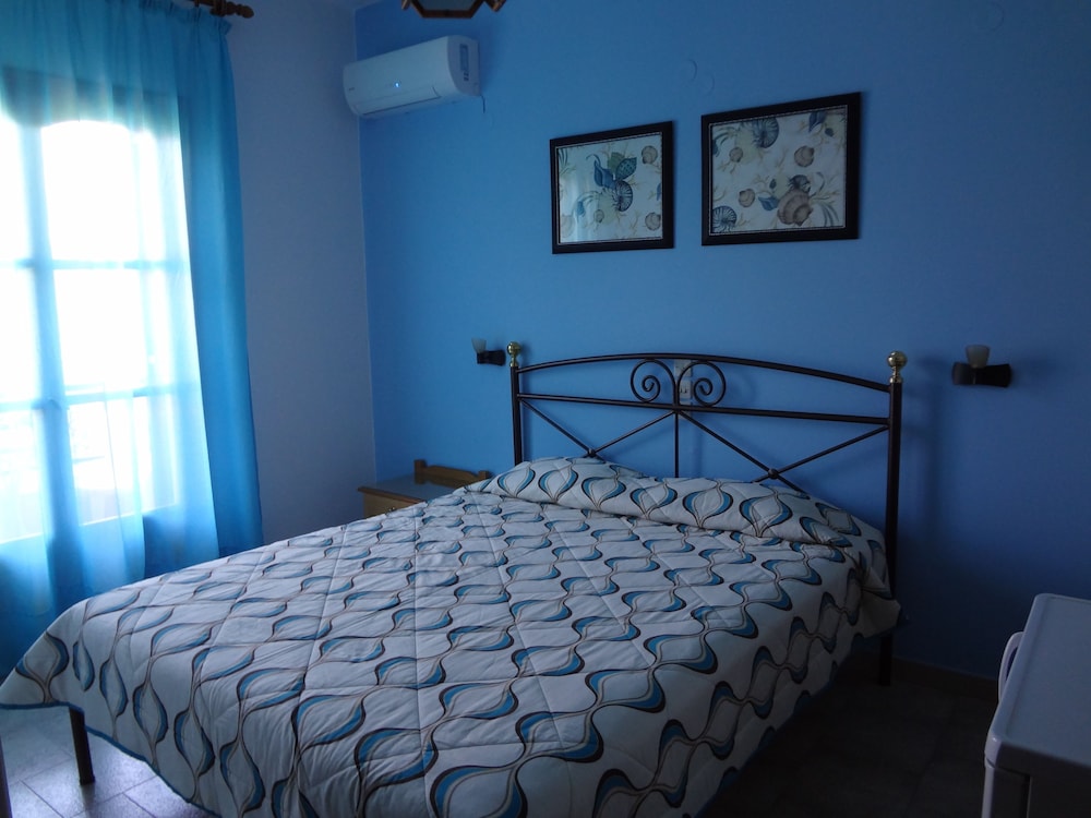 Standard Room, 2 Twin Beds, Sea View photo 2
