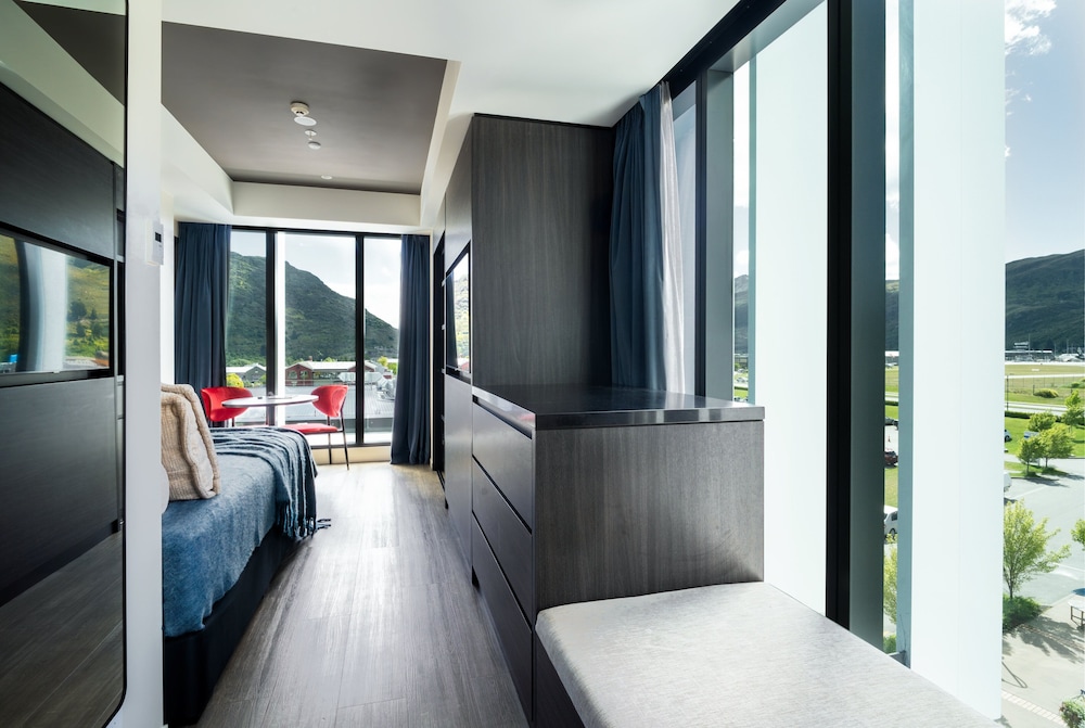 Suite, 1 Bedroom, Mountain View (Daybed) - Photo 1