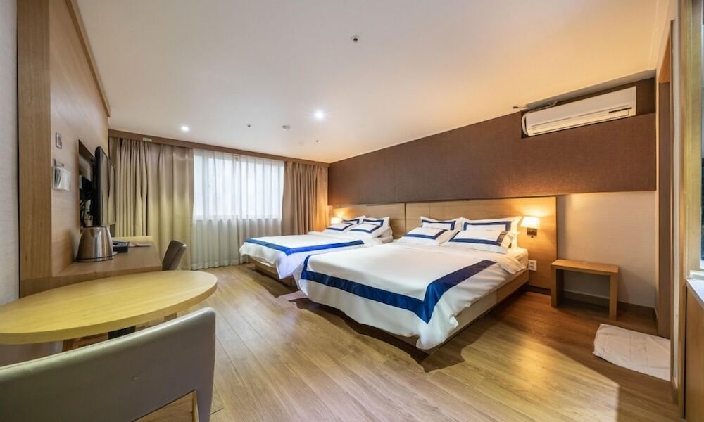Royal Twin Room