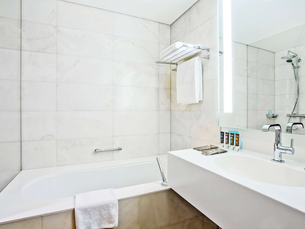 Suite with Executive Lounge Access photo 3