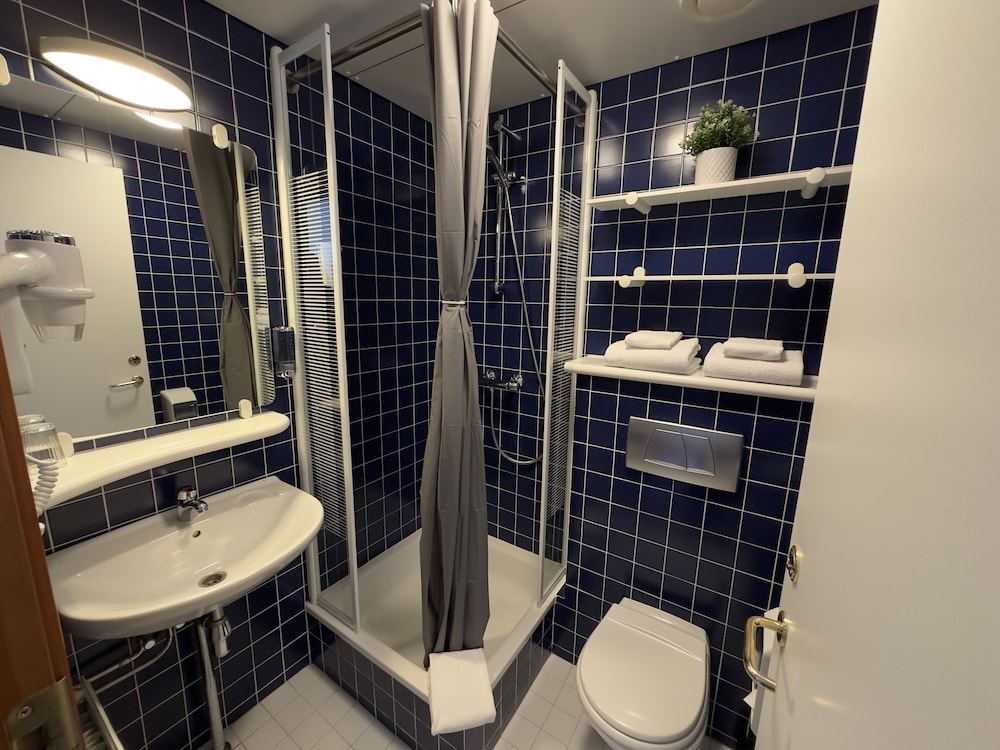 Classic Triple Room - Photo 4