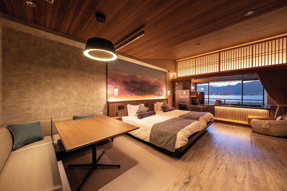 Premium Twin Room, Private Bathroom, Ocean View photo 3