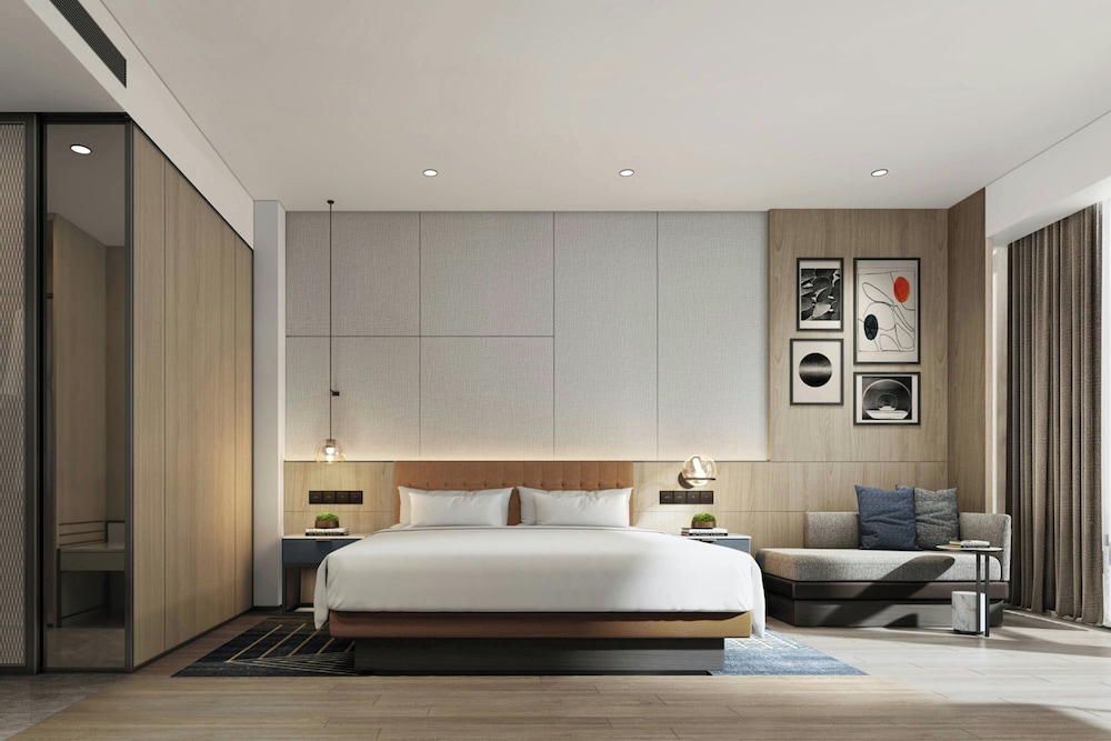 Room, 1 King Bed, Garden View