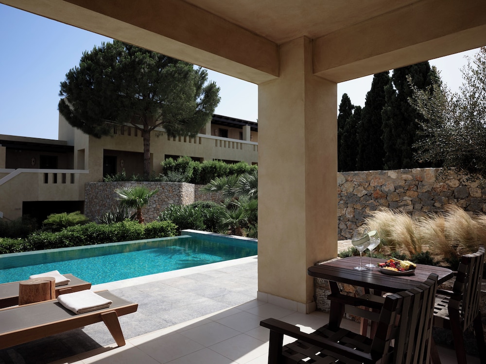 Double/Twin Private Pool Inland View