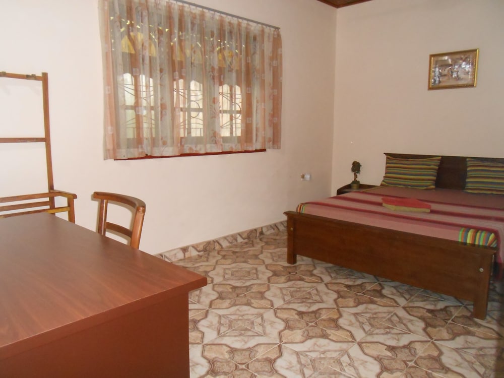Economy Double Room, 1 Queen Bed photo 1