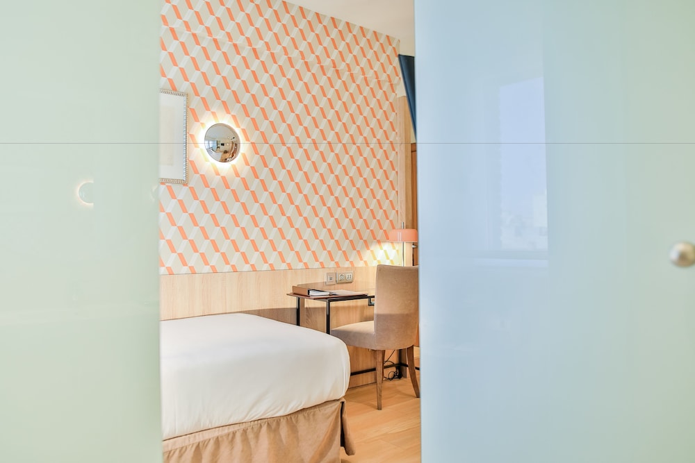 Single Room - Photo 2