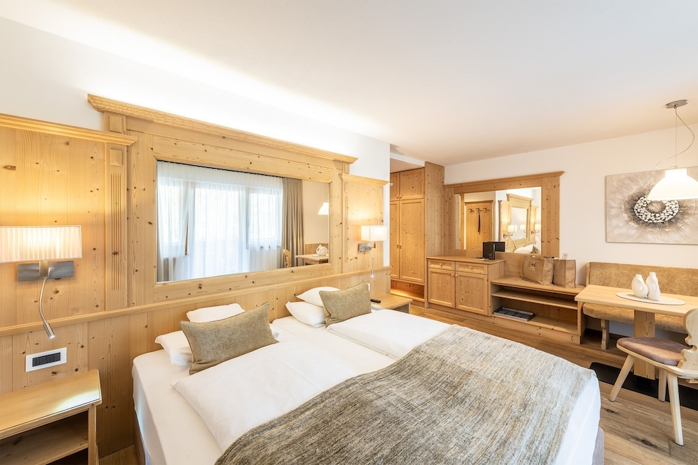 Comfort Plus con letto matrimoniale o 2 letti singoli, balcone