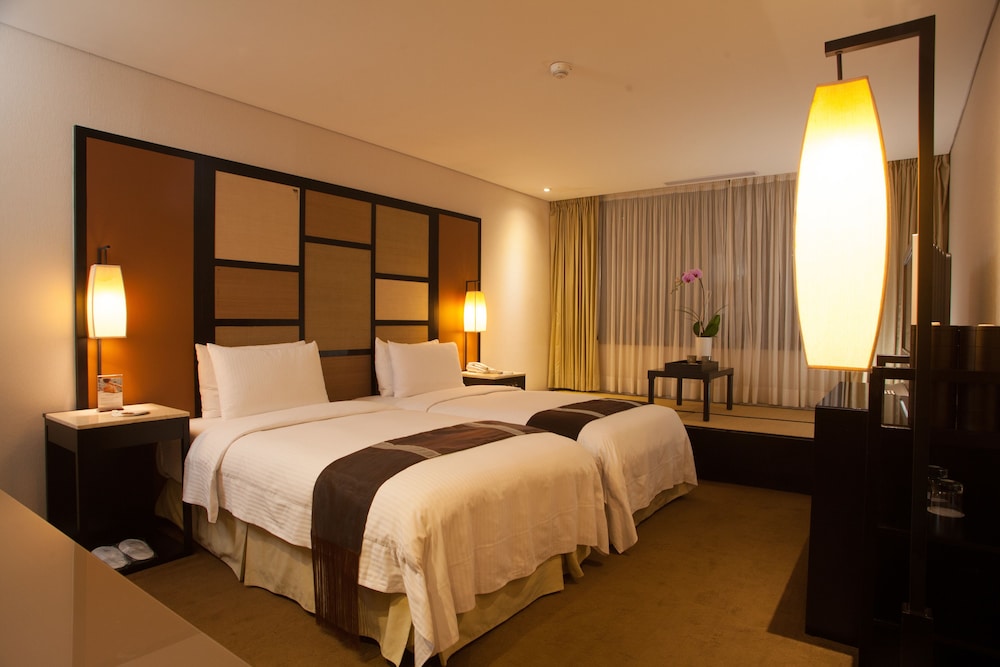 Deluxe Twin Room photo 2