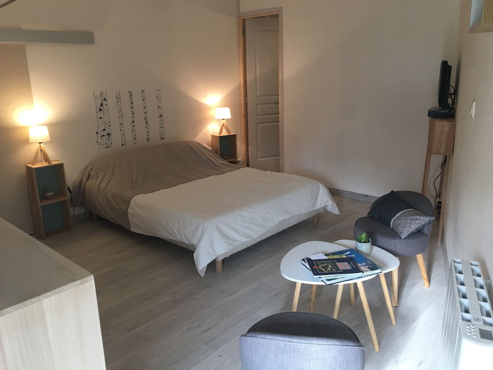 Double Room (Coquelicot) photo 1