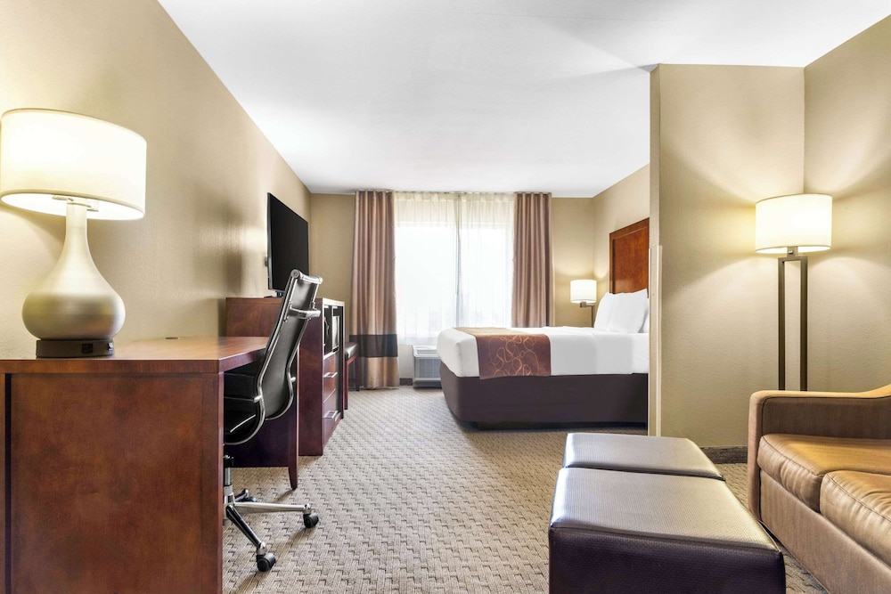 Suite, 1 King Bed with Sofa bed, Accessible, Non Smoking photo 1