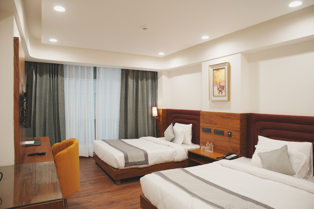 Twin Room, City View