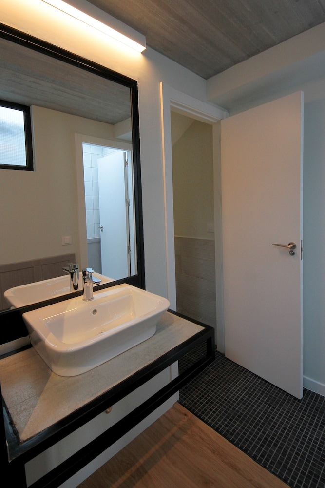 Room, Multiple Beds (Quintuple) photo 2
