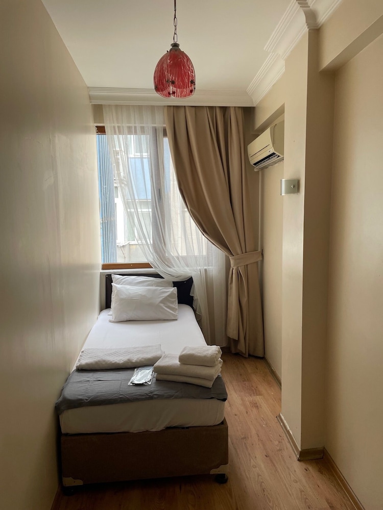 Basic Single Room photo 1
