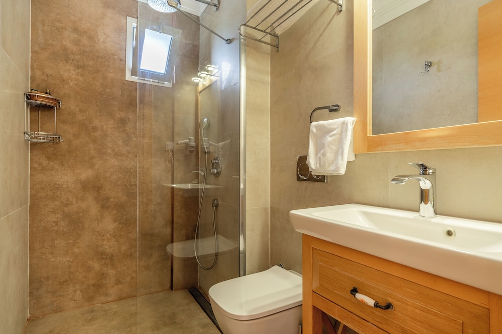 Superior Triple Room photo 2