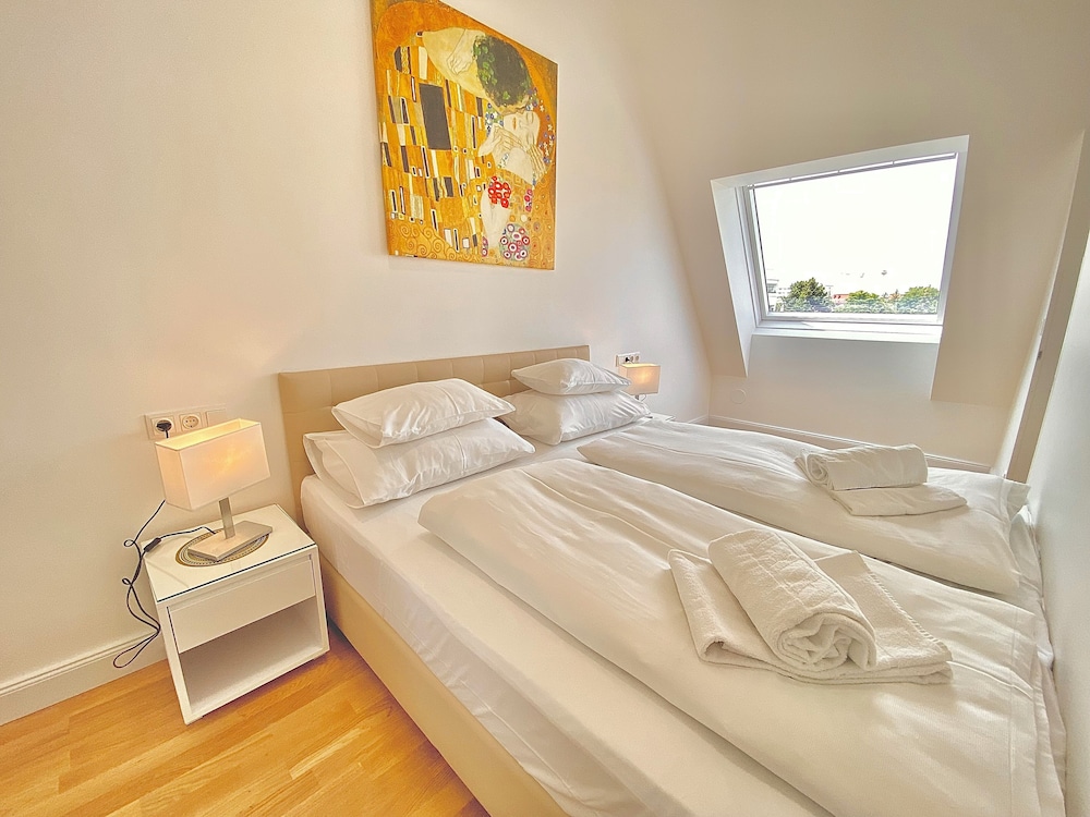 Business Apartment, 1 Queen Bed, Non Smoking, Kitchen photo 1