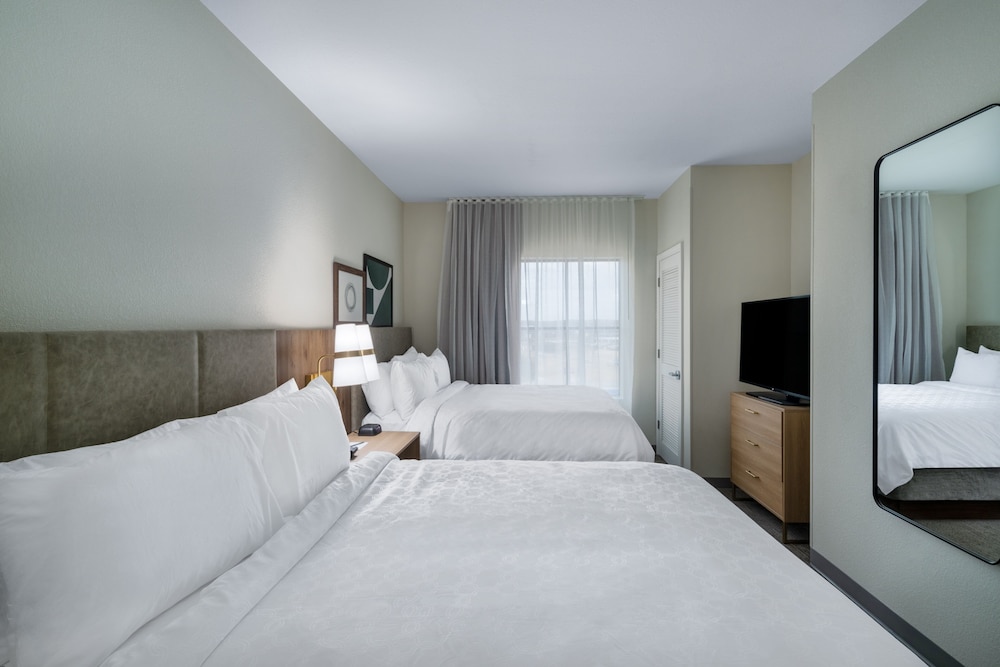 Suite, 1 Bedroom, Accessible, Kitchen (Communications) - Photo 5