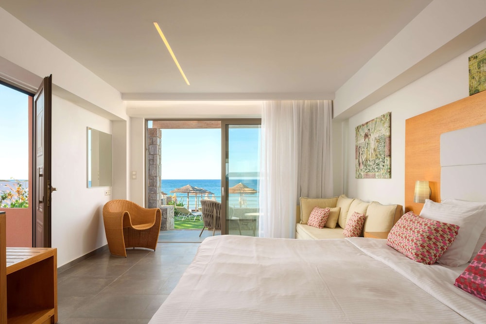 Diamond Suite Beachfront - Photo 1