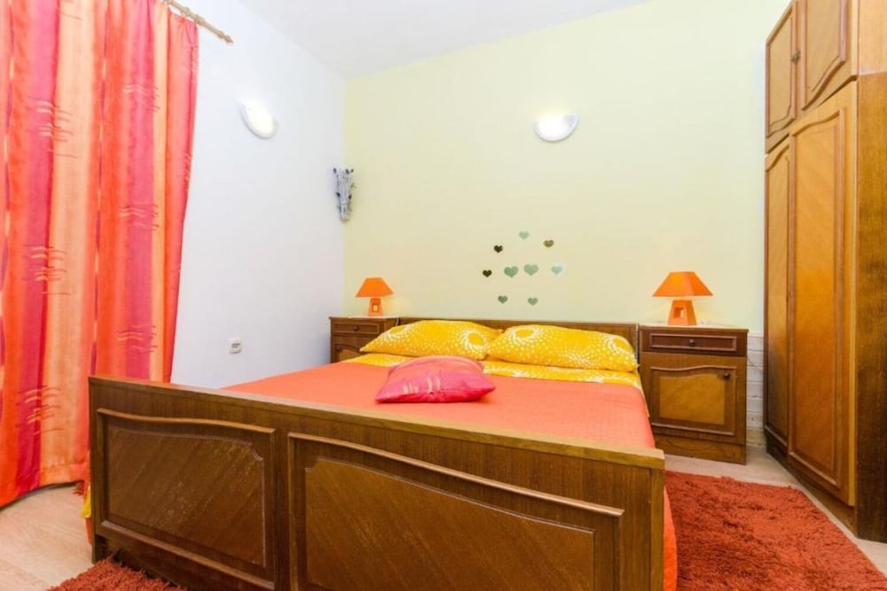 Apartment (Slavka - quite and peaceful location )