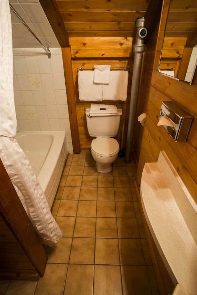 Chalet (Cedar) photo 3