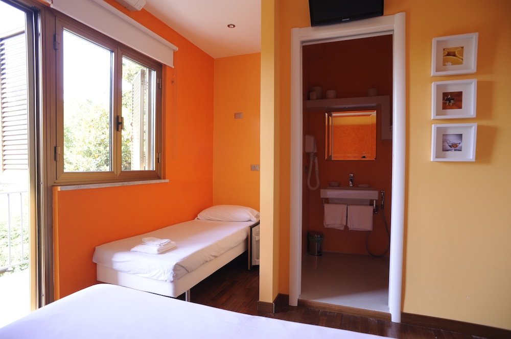 Triple Room photo 2