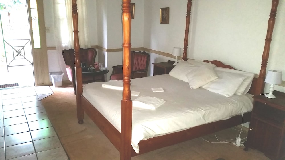 Traditional Double Room, 1 Double Bed, Mountain View photo 3