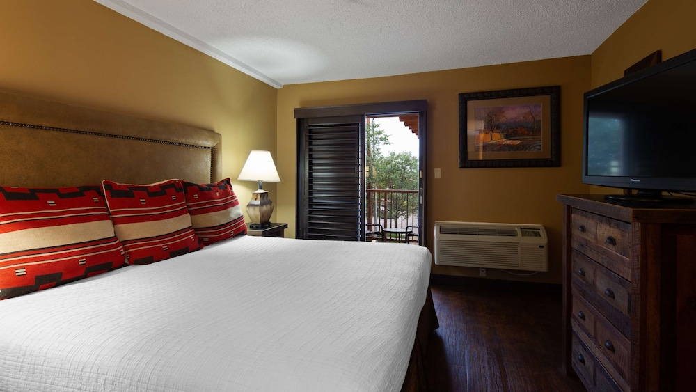 Suite, Multiple Beds, Non Smoking, Balcony - Photo 1