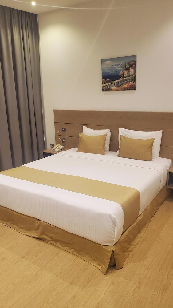 Standard Double Room, City View photo 1