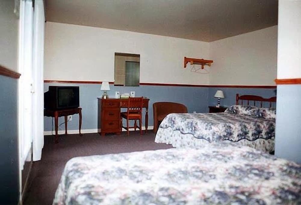 Standard Room, 2 Queen Beds, Ocean View photo 1