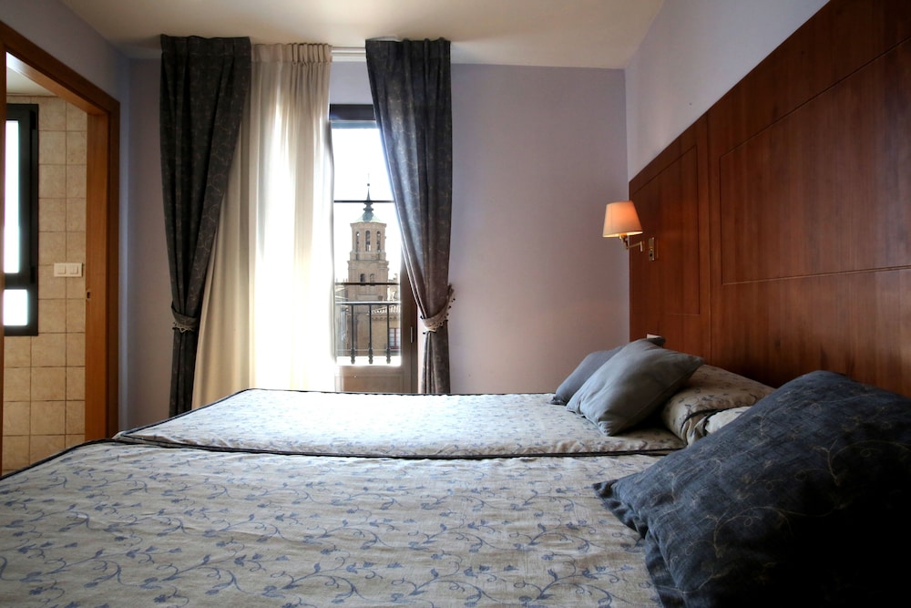 Economy Double Room photo 3