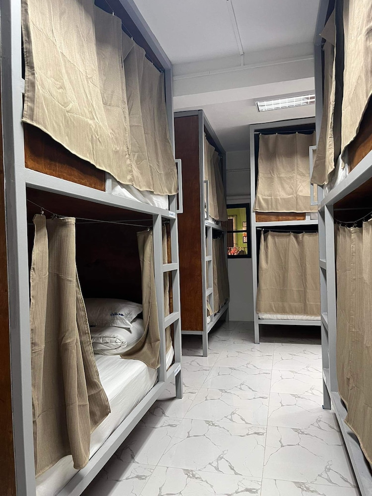 Economy Shared Dormitory, Men only