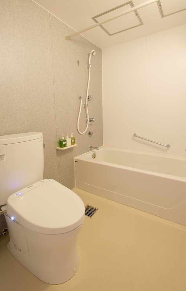 Family Room, 4Beds, Non Smoking (43 square meters) - Photo 9