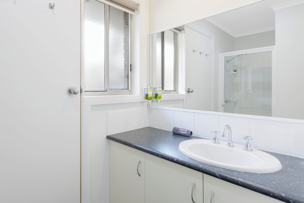 Two Bedroom Apartment - Photo 5