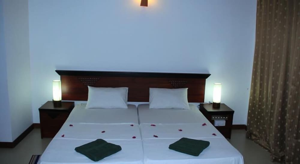 Superior Room, Lake View, Lakeside photo 2