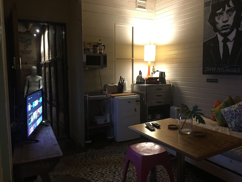 House, 2 Bedrooms photo 3