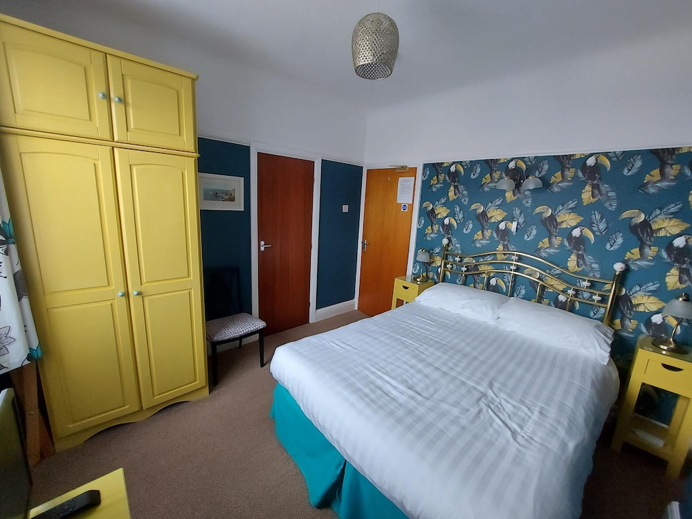 Double Room, Ensuite (Caernavon) photo 2