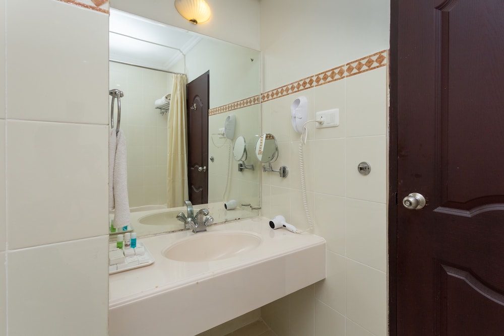 Standard Twin Room photo 3