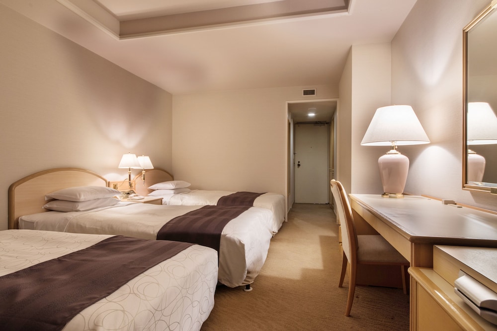 Standard Large Triple Room, Non-Smoking - Photo 2