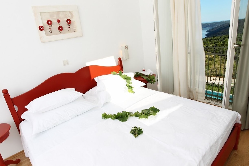 Comfort Suite, Balcony, Sea View photo 2
