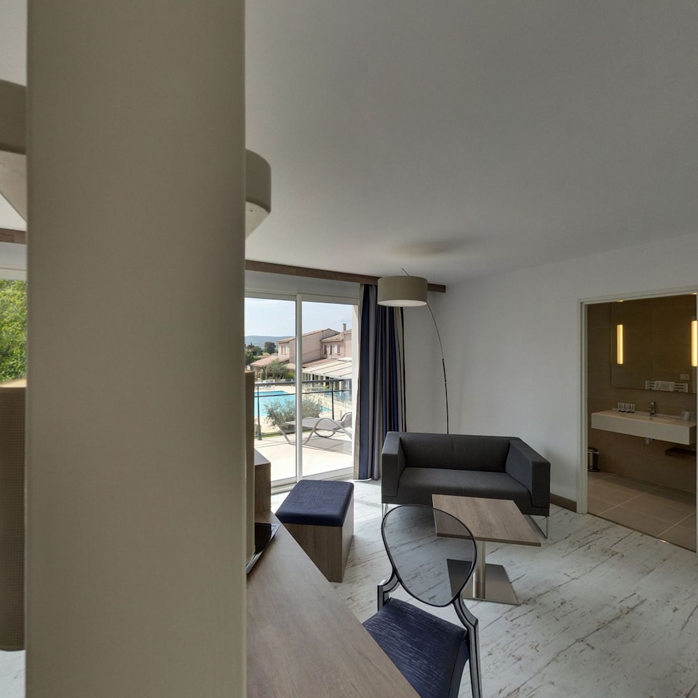 Comfort Suite - Photo 7