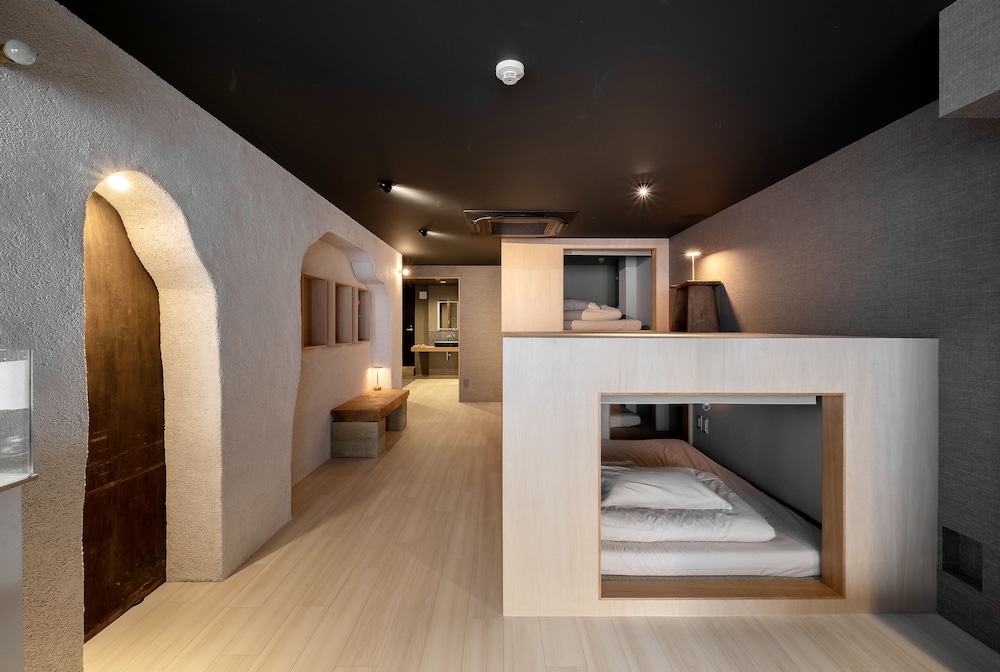 Family Room, Multiple Beds, Non Smoking, City View photo 1