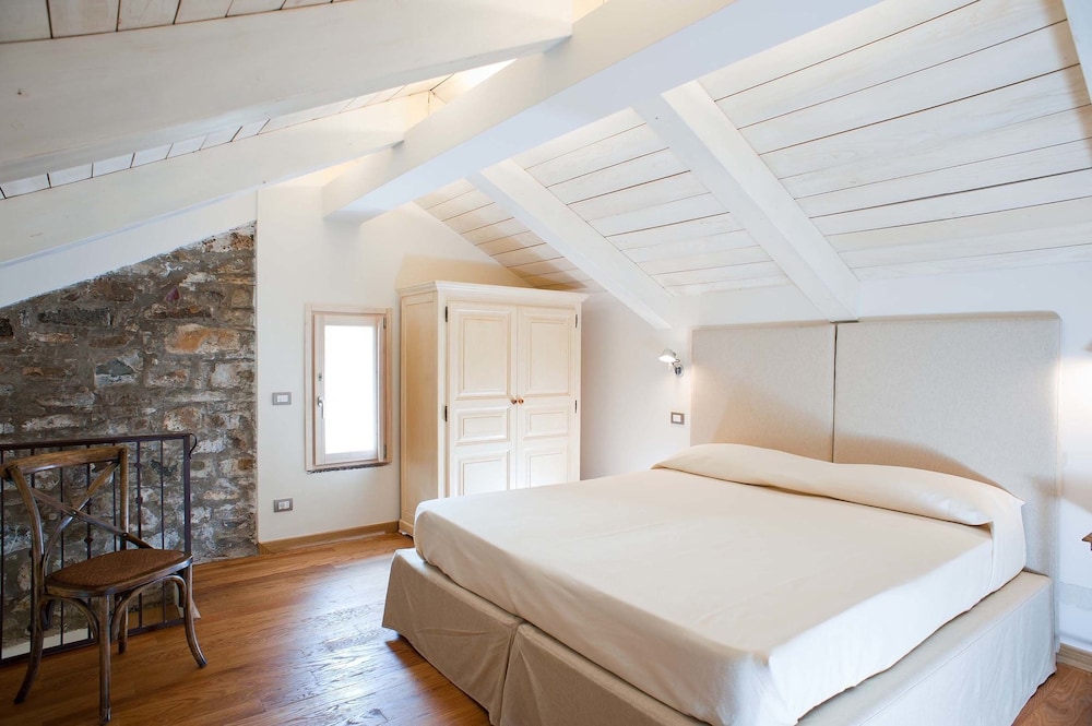 Villa photo 1