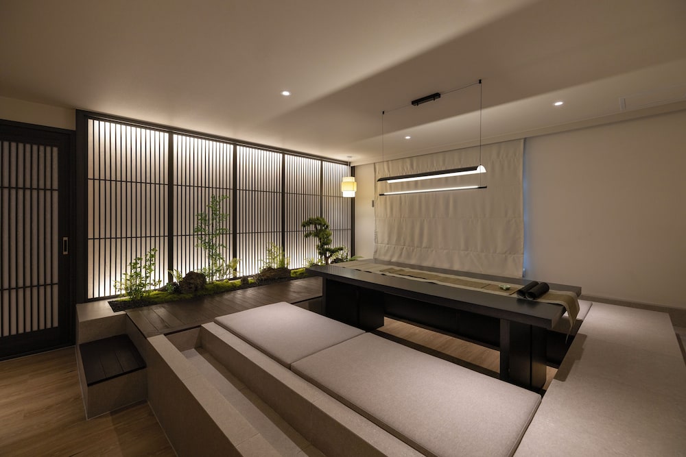 KOUM Signature Suite B