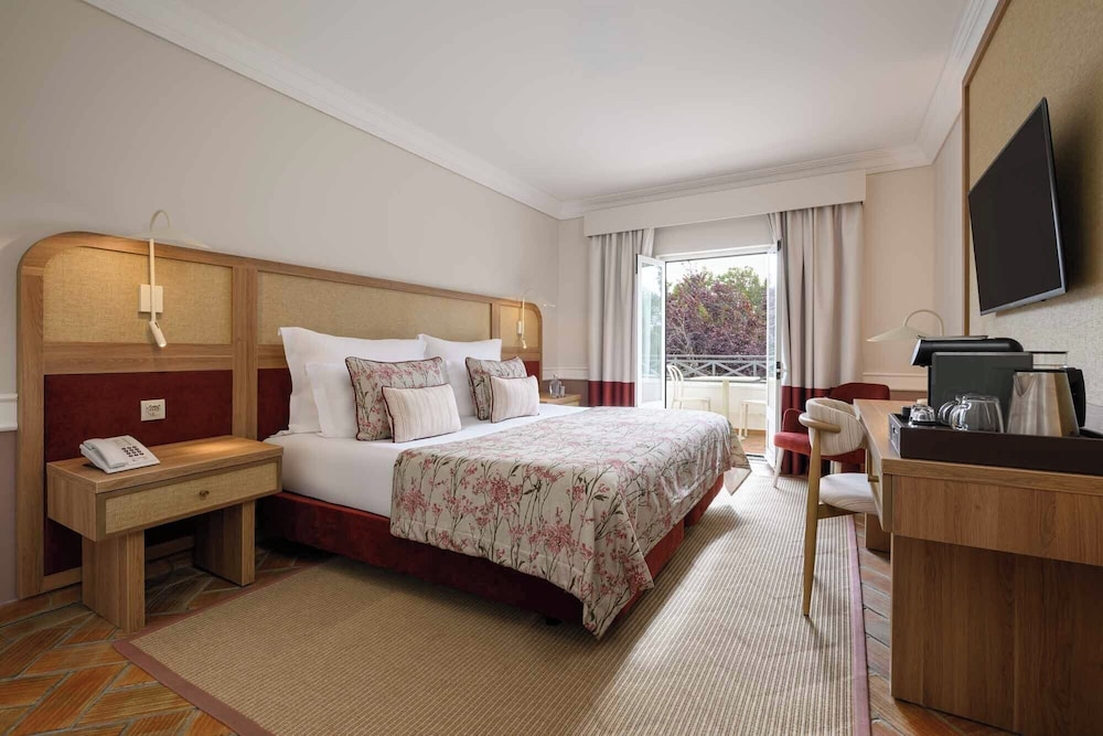 Superior Room, Balcony, Garden View