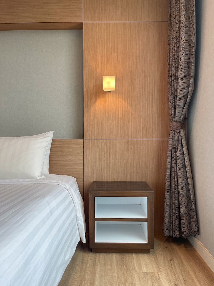 Deluxe Room - Photo 6