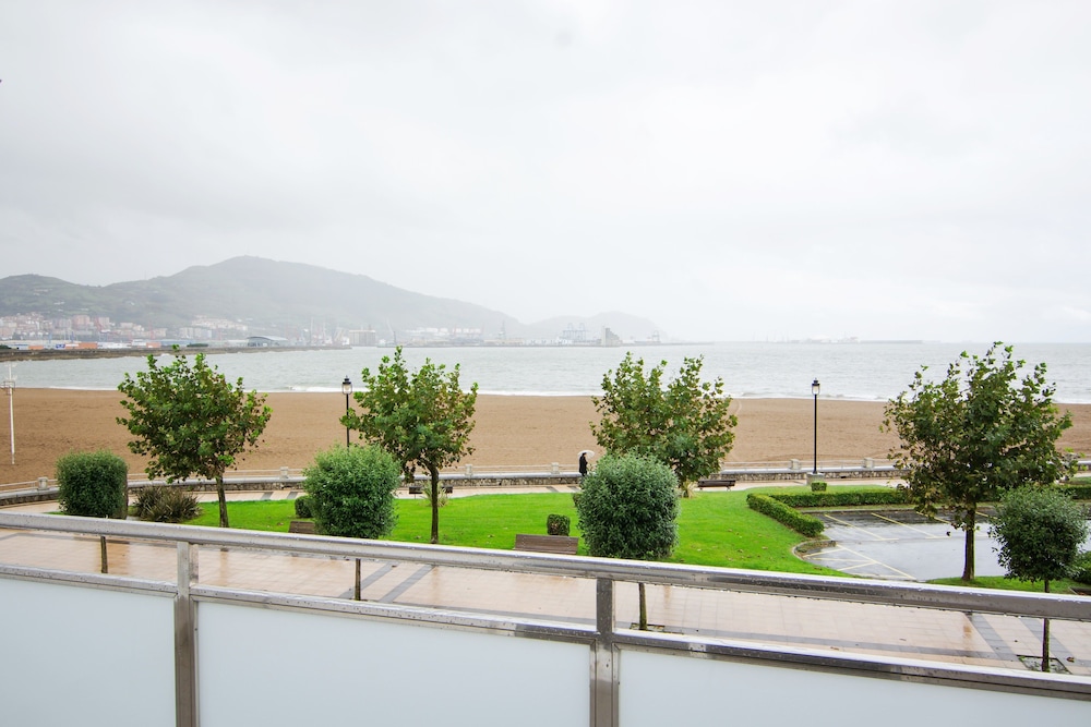 Superior Quadruple Room, Balcony, Sea View - Photo 1