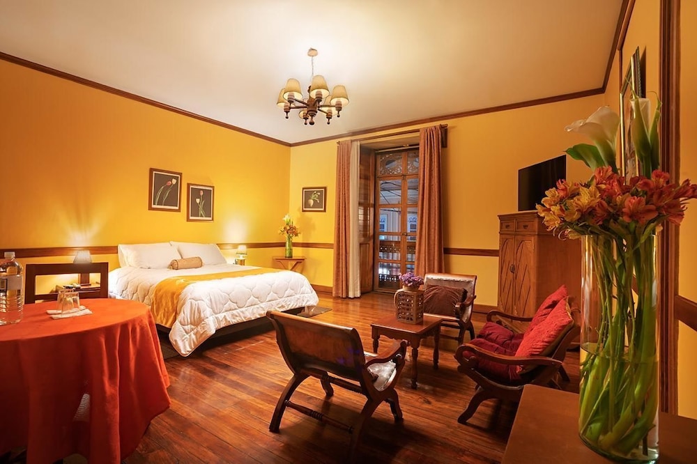 Premium Suite, 1 Queen Bed (201) photo 1