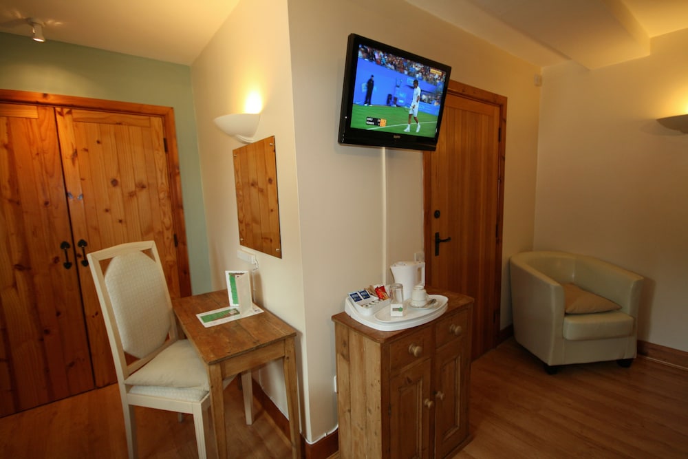 Superior Double Room Single Use photo 3