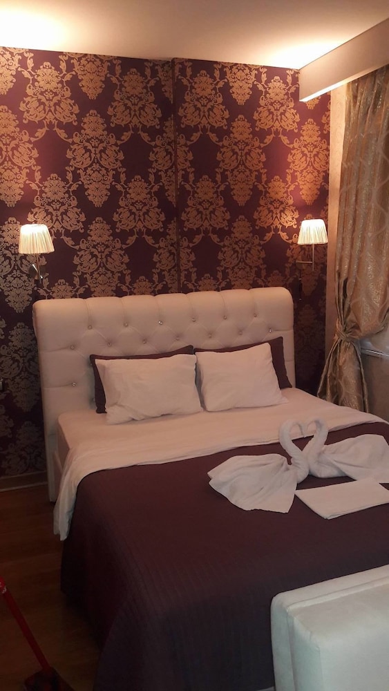 Economy Double Room photo 3